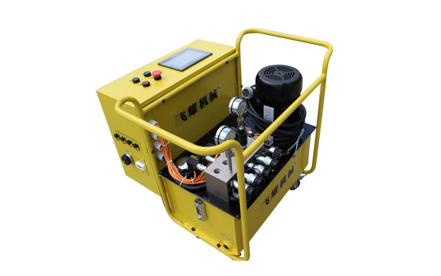 yʽPLCc(din)ͬϵy(tng)͉